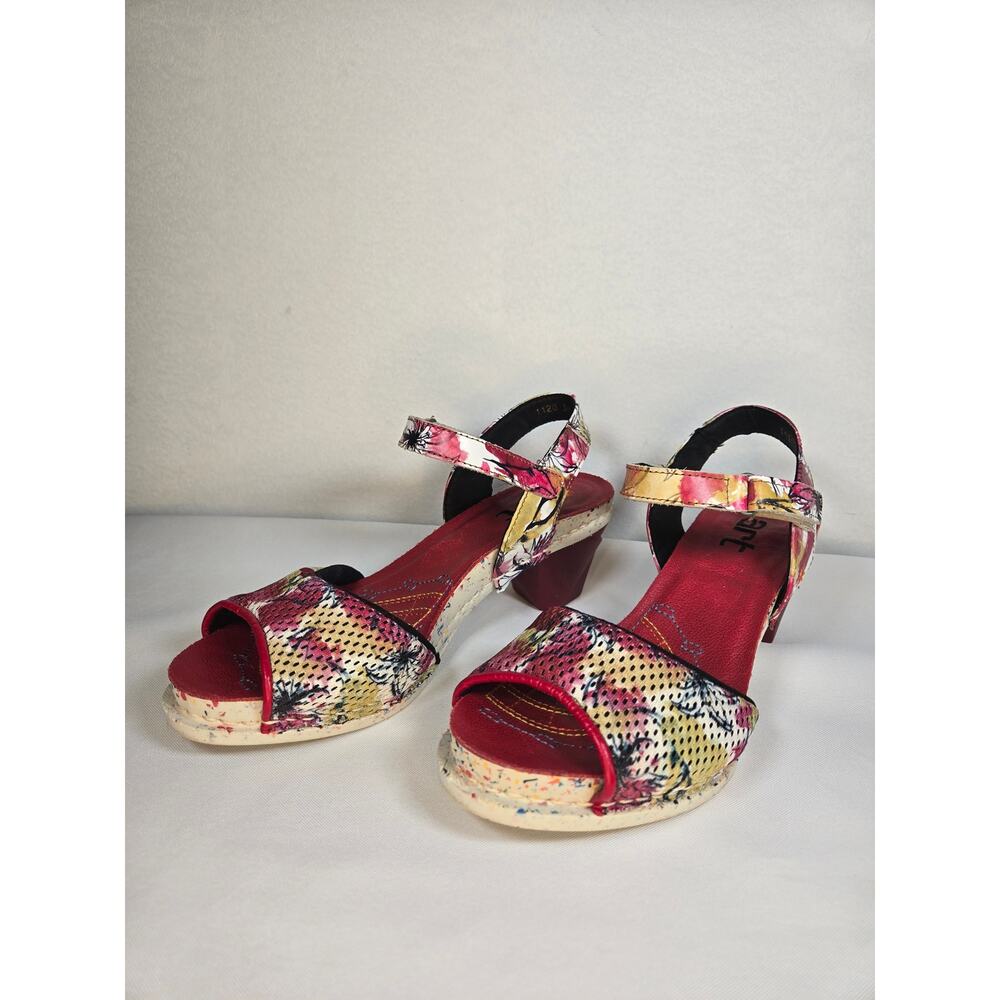 The Art Company Women's Floral Slingback Rubber Heel Sandals. Size 39